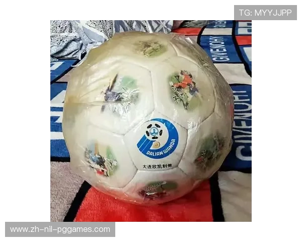 足球纪念品市场中哪些类型最受收藏者追捧